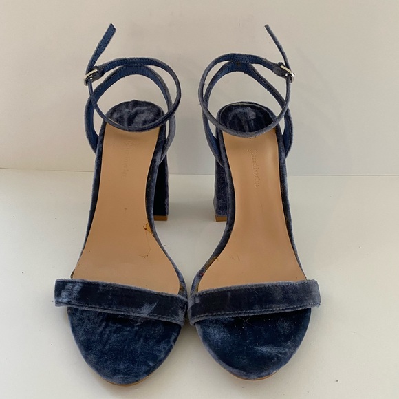 Stradivarius div of Zara strappy sandal new - Picture 5 of 6